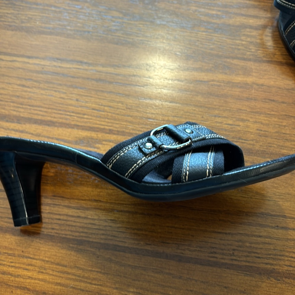 Aerosoles Leather Heels - Picture 6 of 12